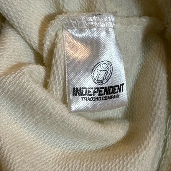 Cleveland Football Hoodie | Size L | Cream Graphic Sweatshirt - Picture 6 of 12